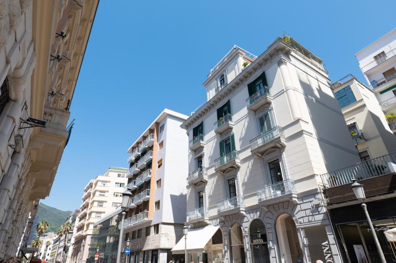 Relais Palazzo Olimpia - Corso Vittorio Emanuele Appartement Salerno Buitenkant foto